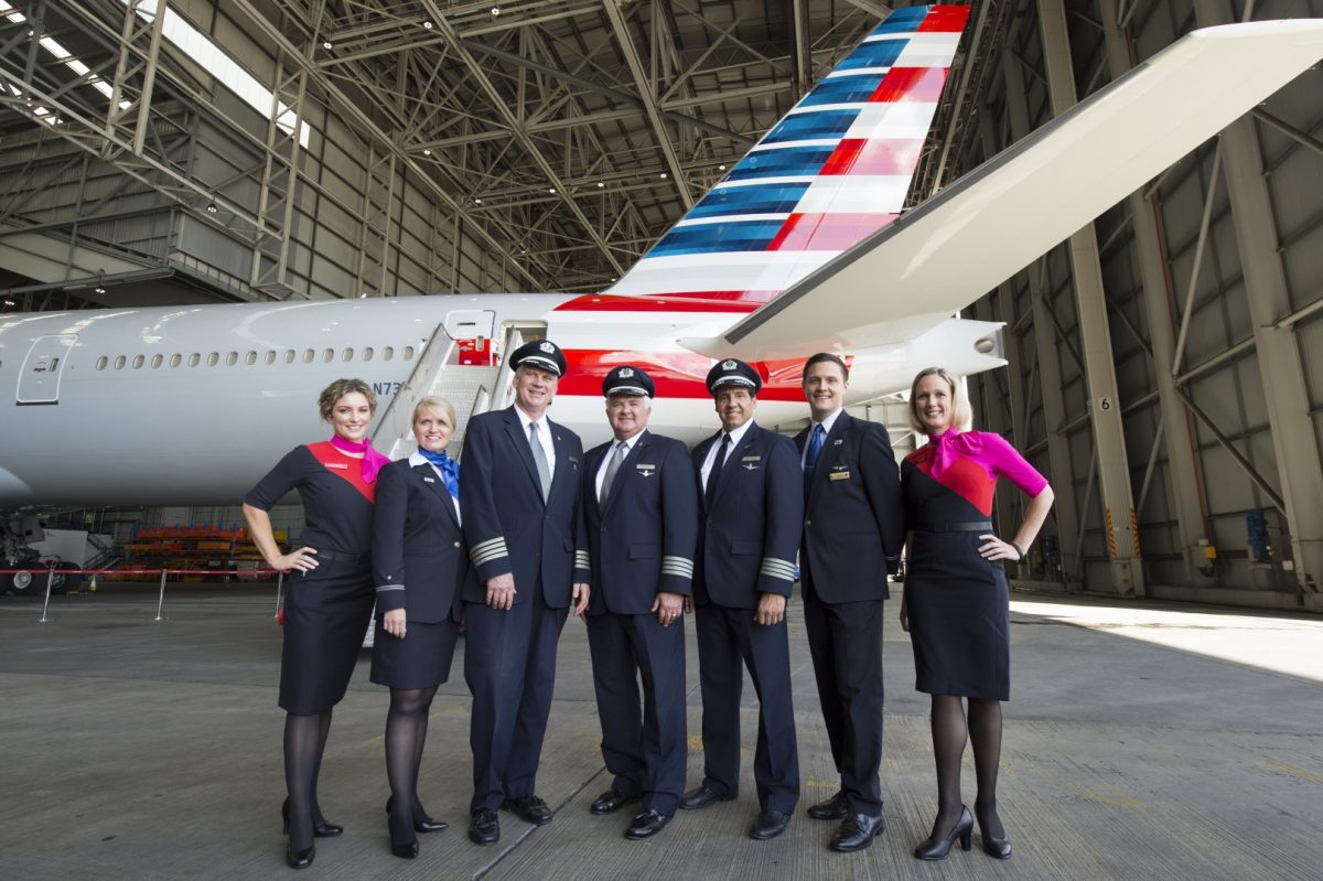 American airlines 777-300er flies over Sydney Harbour ahead of welcome ...